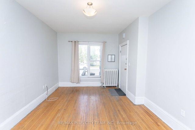 2 - 682 Bathurst Street