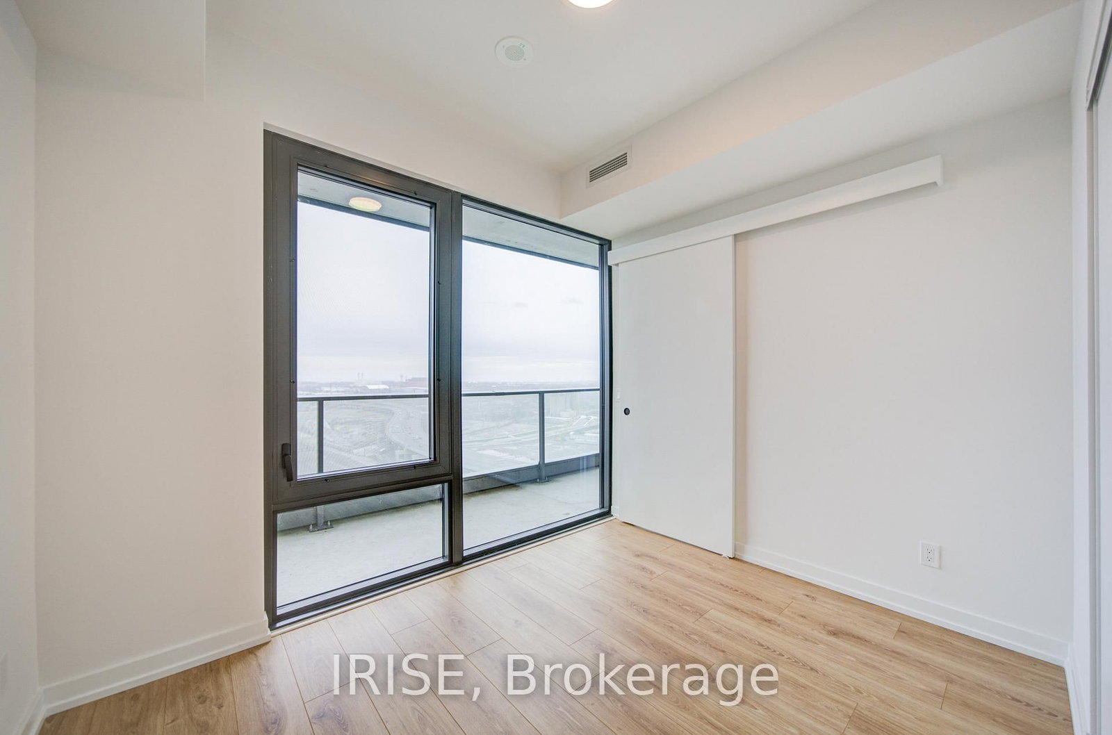 35 Parliament Street, Unit 2112 - Photo 14