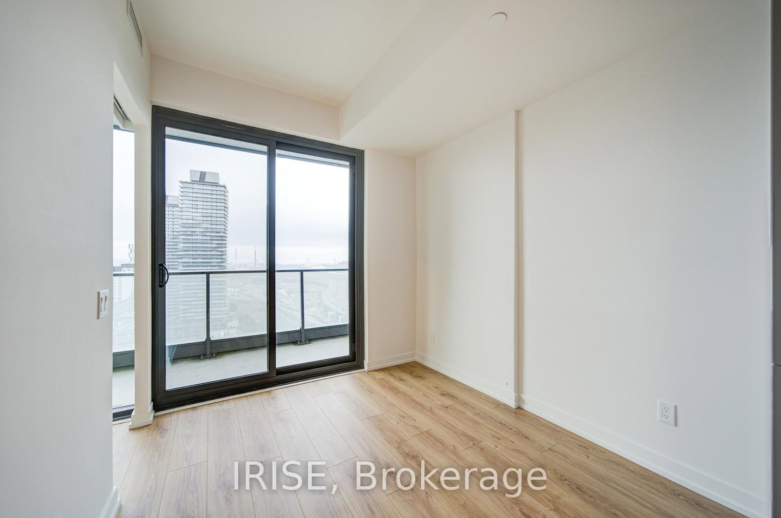 35 Parliament Street, Unit 2112 - Photo 8