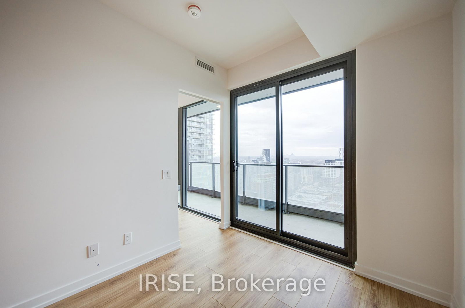 35 Parliament Street, Unit 2112 - Photo 9