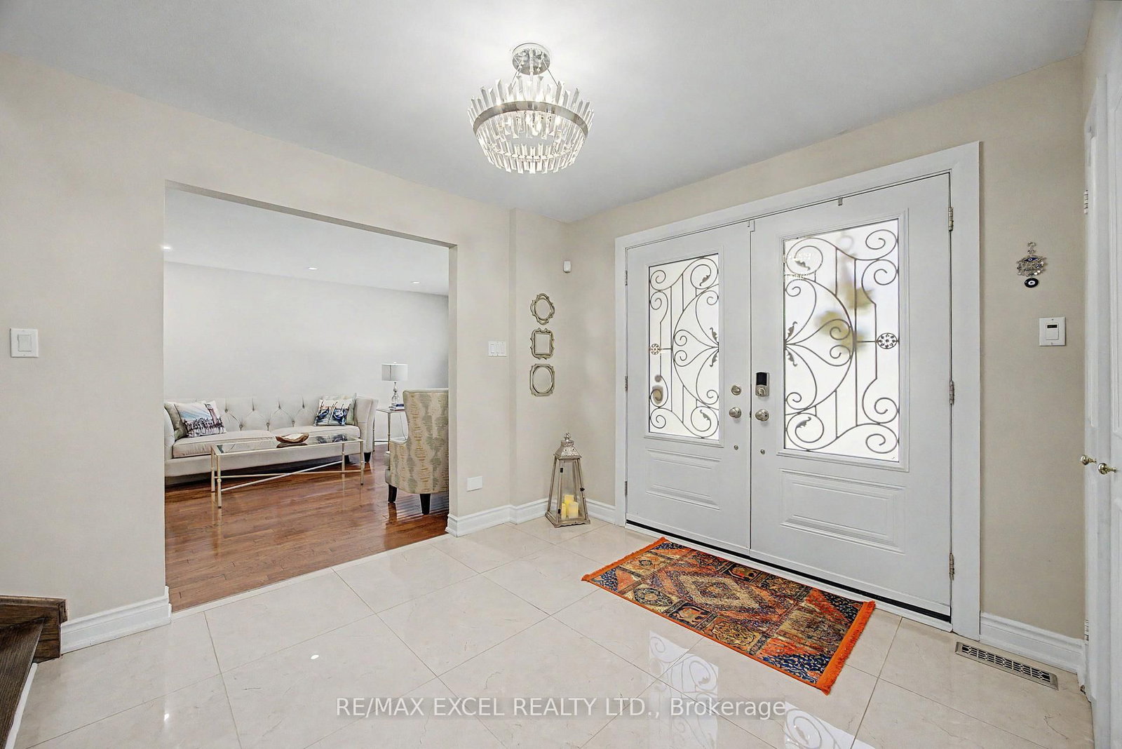Listing Image 7