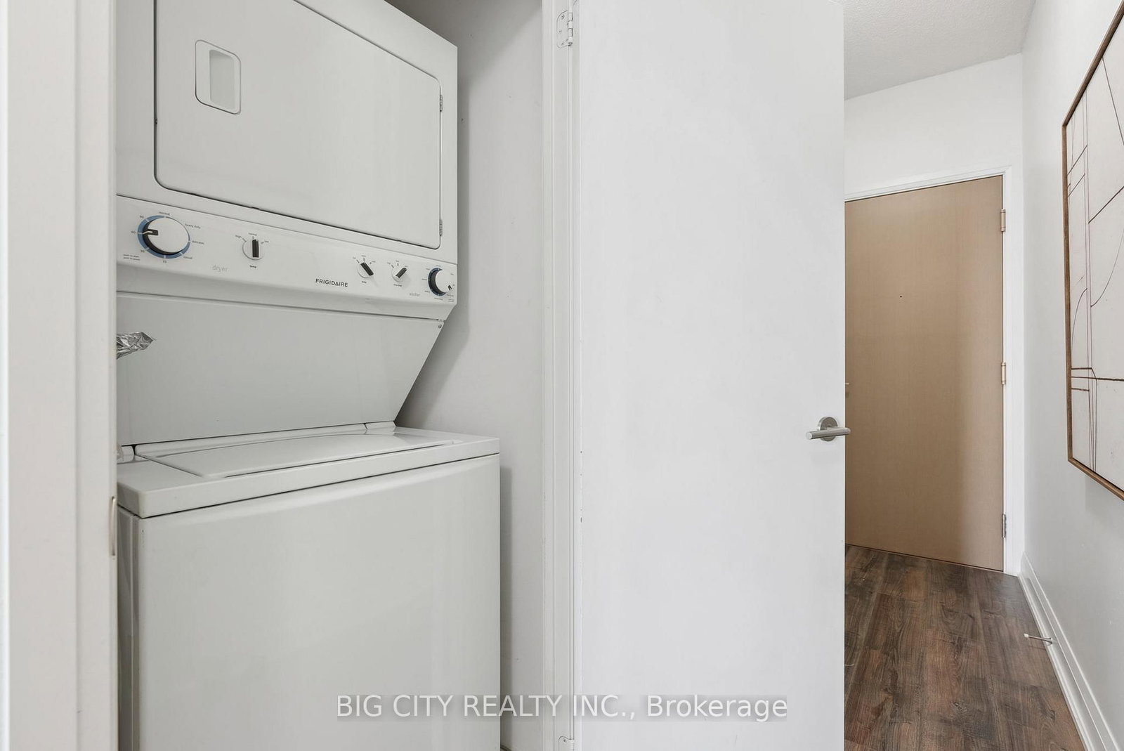 160 Vanderhoof Avenue, Unit 1609 - Photo 8