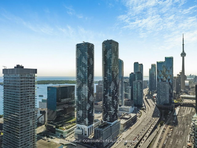 5705 - 138 Downes Street