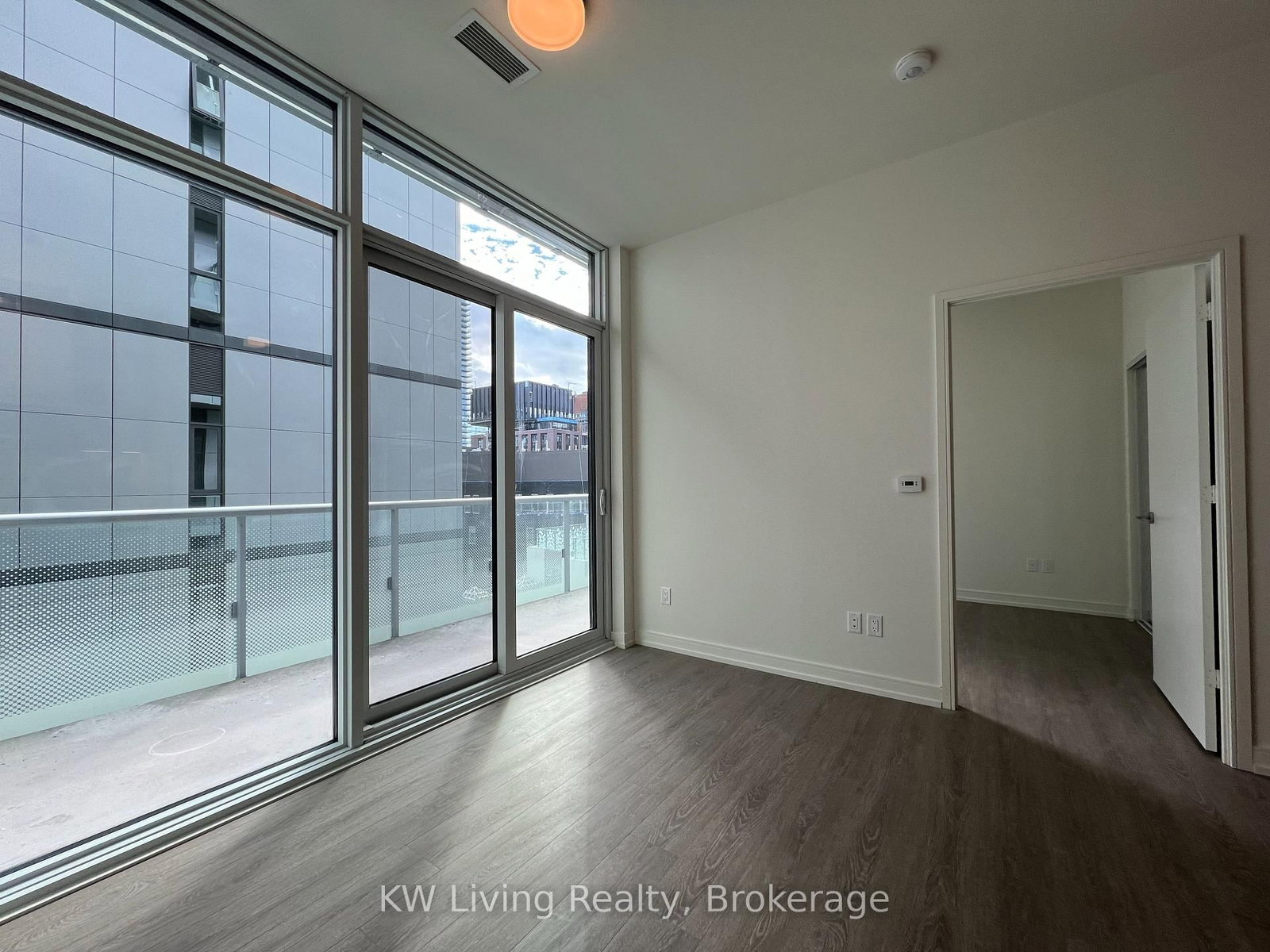 425 Front Street E, Unit 615 - Photo 4