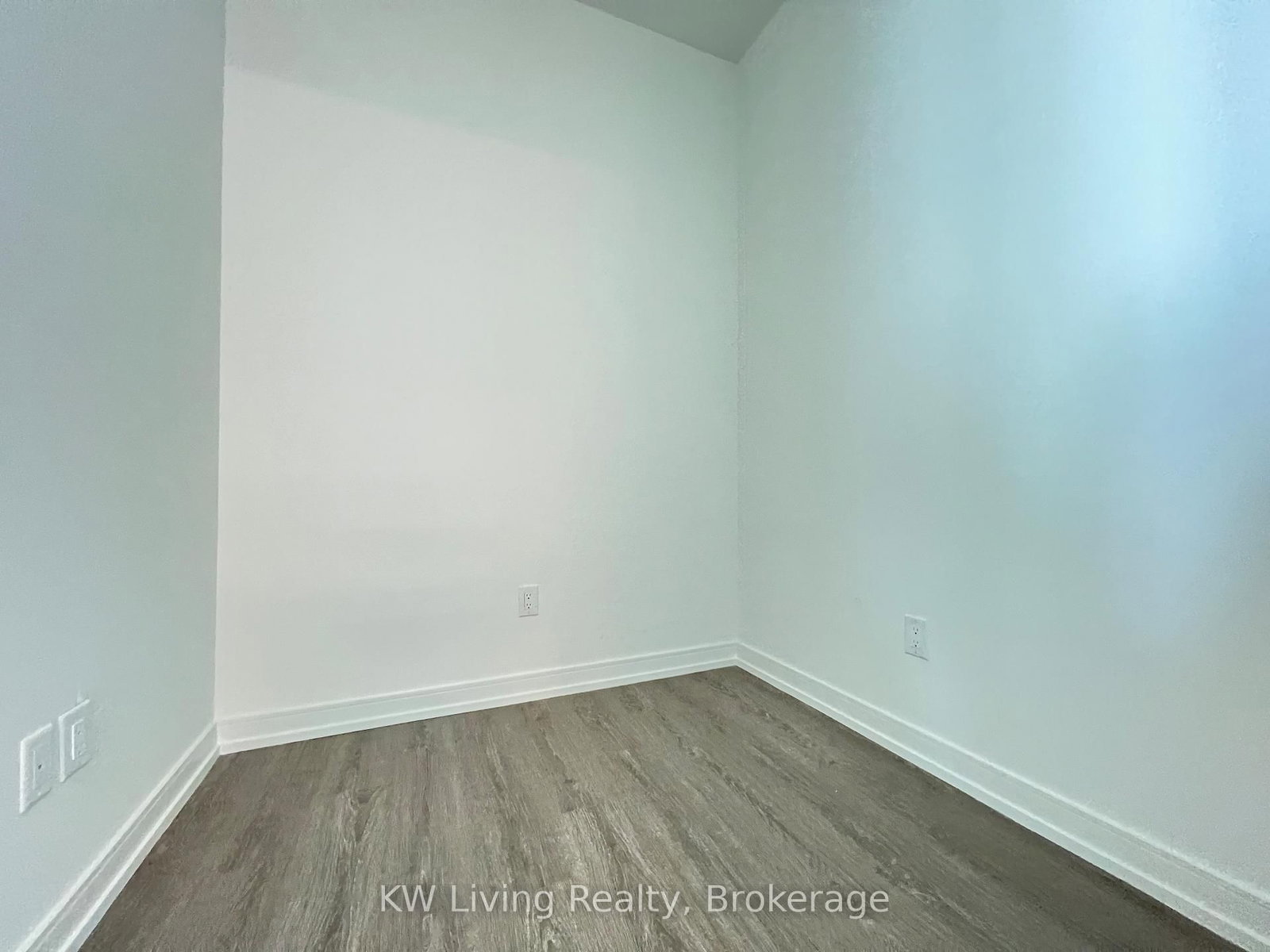 425 Front Street E, Unit 615 - Photo 5