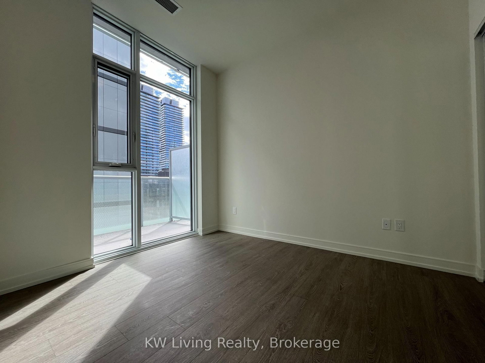 425 Front Street E, Unit 615 - Photo 6