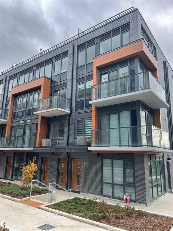 69 - 71 Curlew Dr, Toronto, M3A 0B2 | Image 3