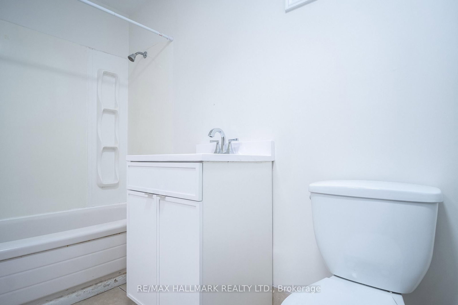 118 Fairholme Avenue, Unit Basement 1 - Photo 6