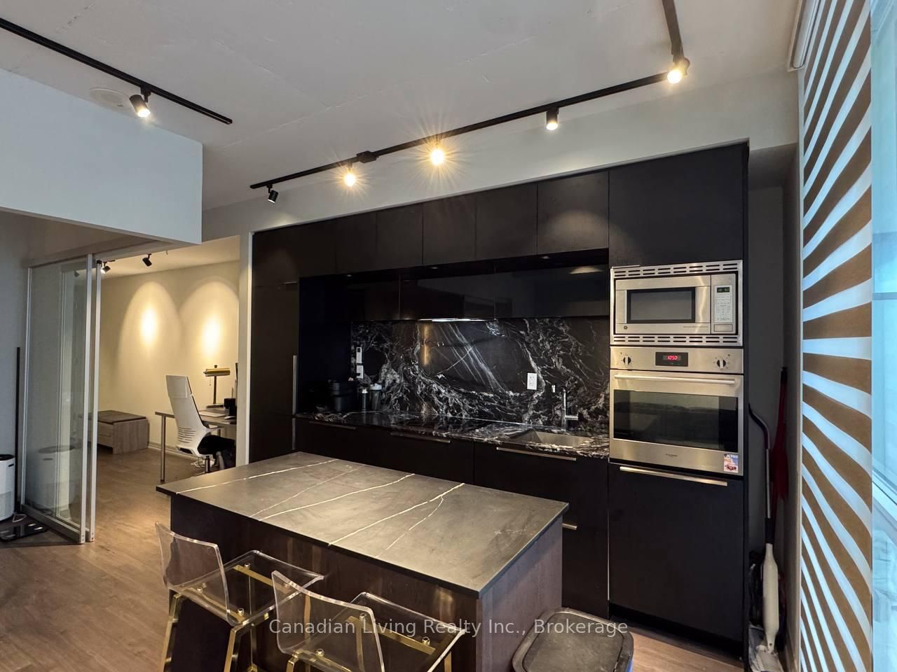 88 Blue Jays Way, Unit 1007 - Photo 4