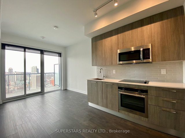 3303 - 3 Gloucester Street