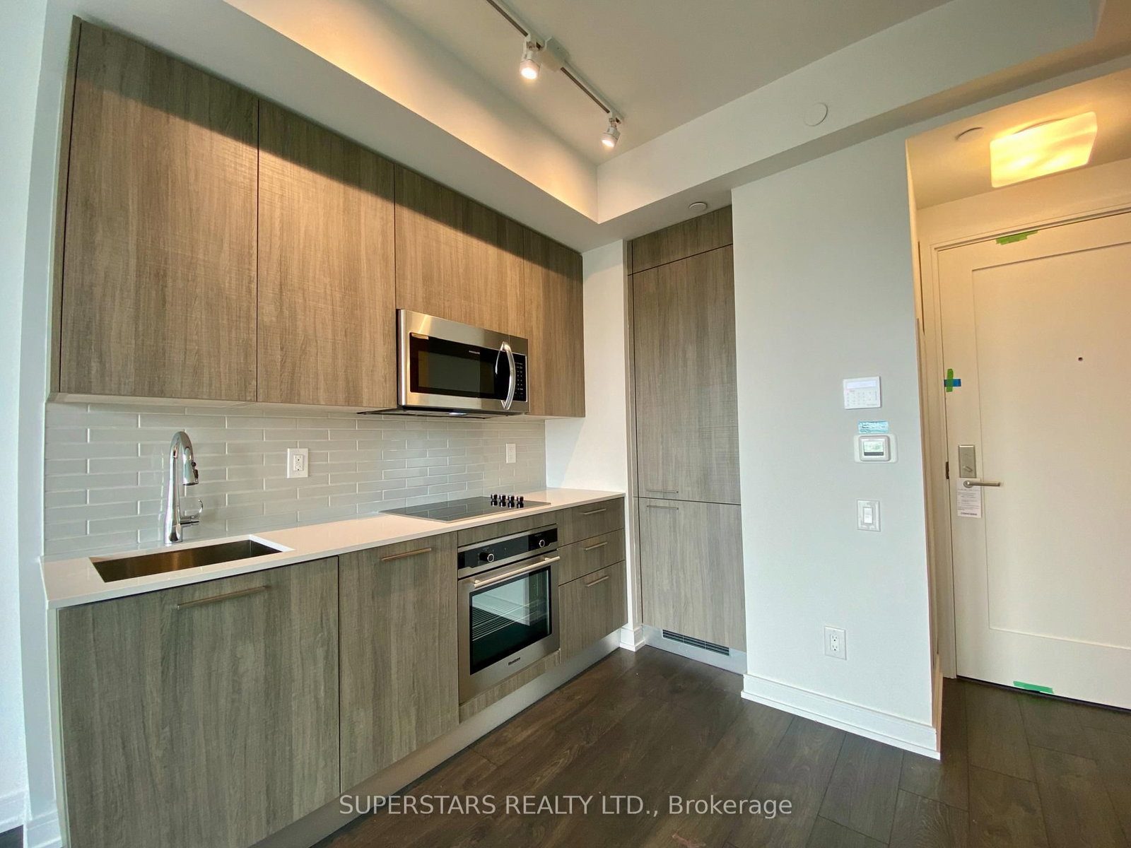 3 Gloucester Street, Unit 3303 - Photo 4