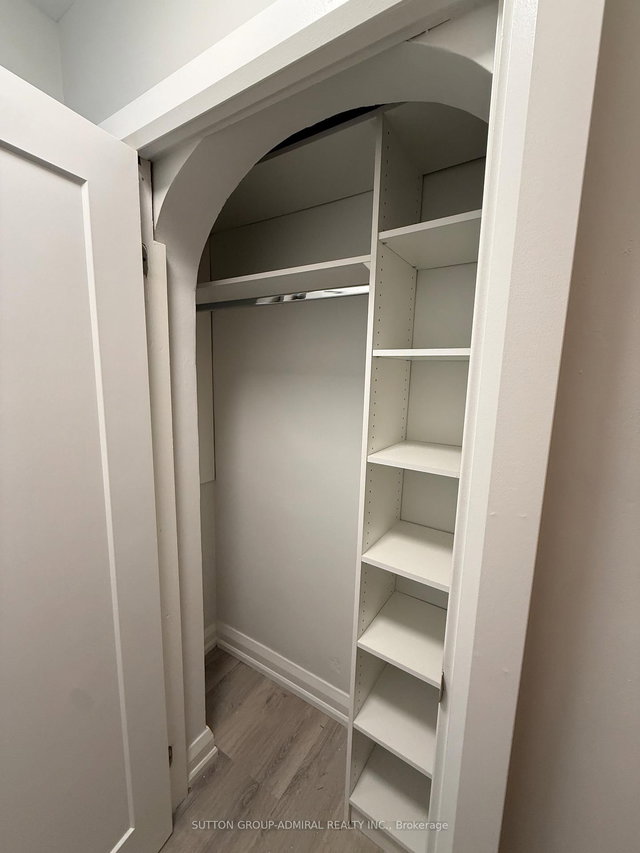 24 - 464 Spadina Road