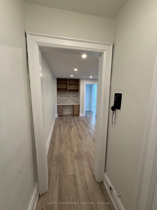 24 - 464 Spadina Road