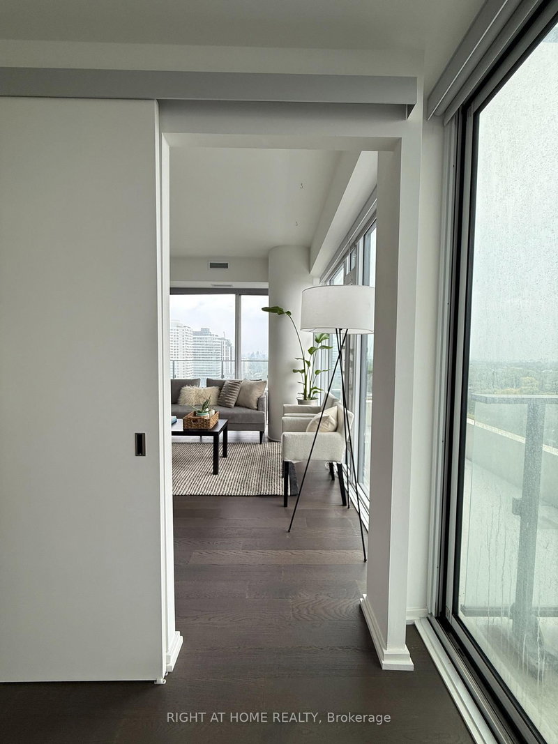 2004 - 5 Soudan Ave, Toronto, M4S 0B1 | Image 3