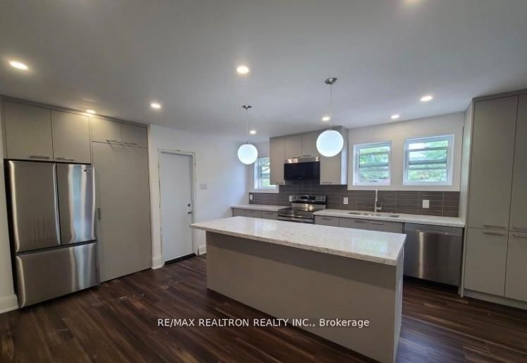 home for lease on (MAIN)-1182 Avenue Road