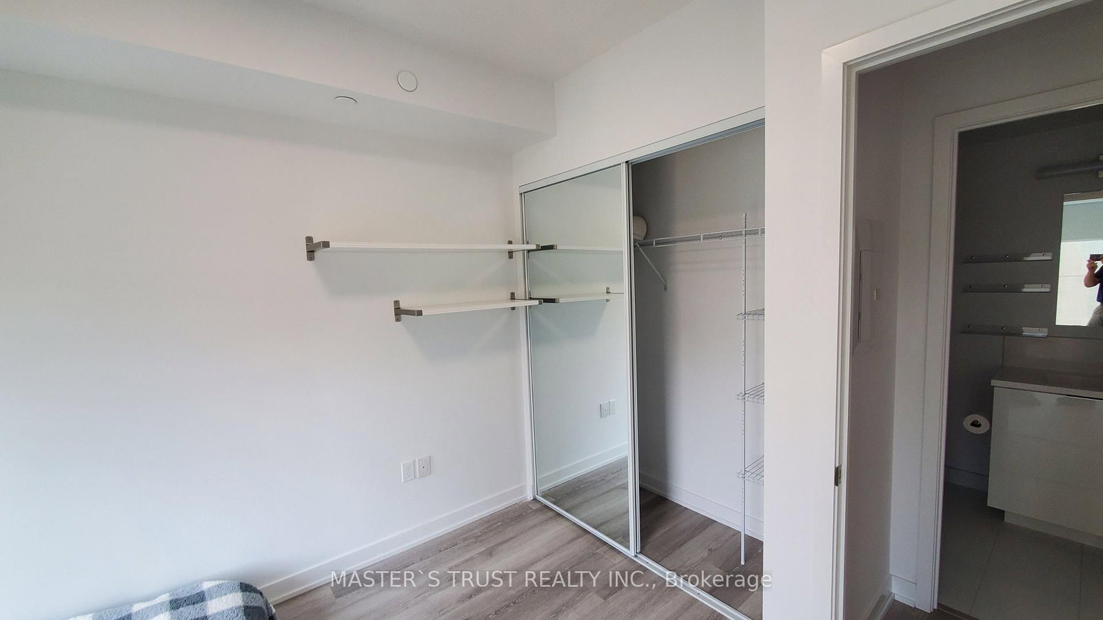 238 Simcoe Street, Unit 1020 - Photo 6
