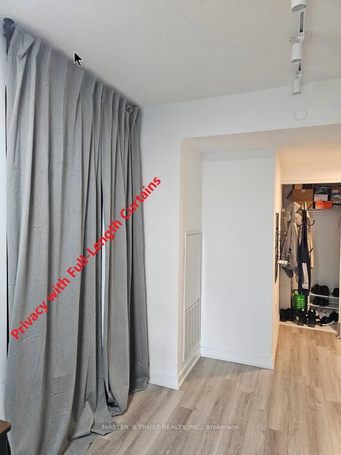 238 Simcoe Street, Unit 1020 - Photo 8