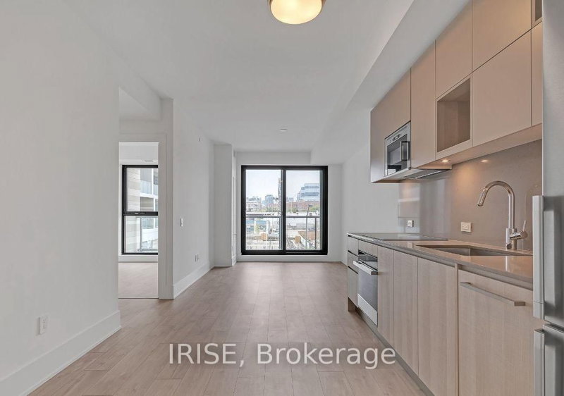 215 - 118 Merchants' Wharf, Toronto, M5A 0L3 | Image 2