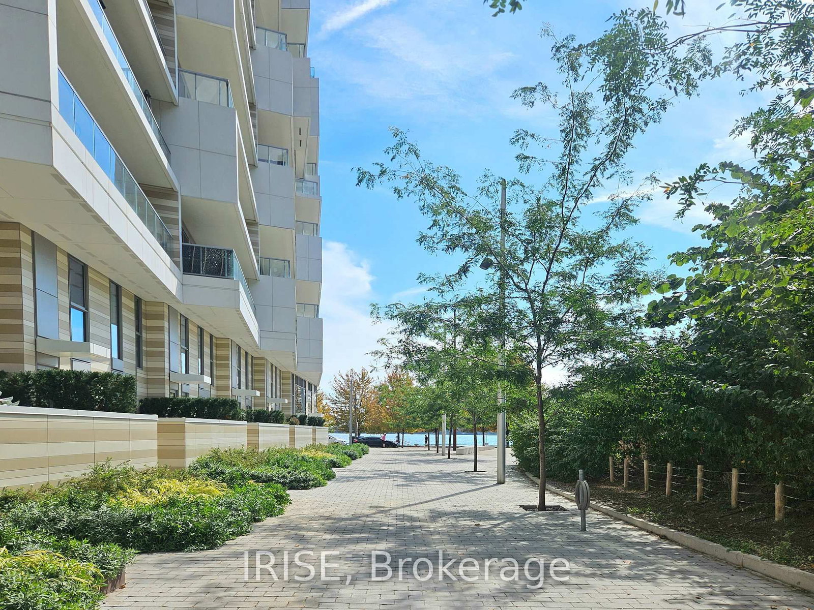 118 Merchants' Wharf, Unit 215 - Photo 27