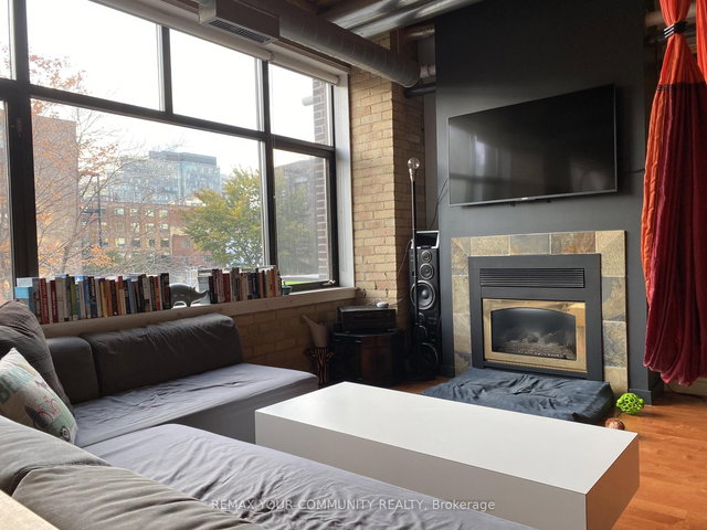 204 - 436 Wellington Street W