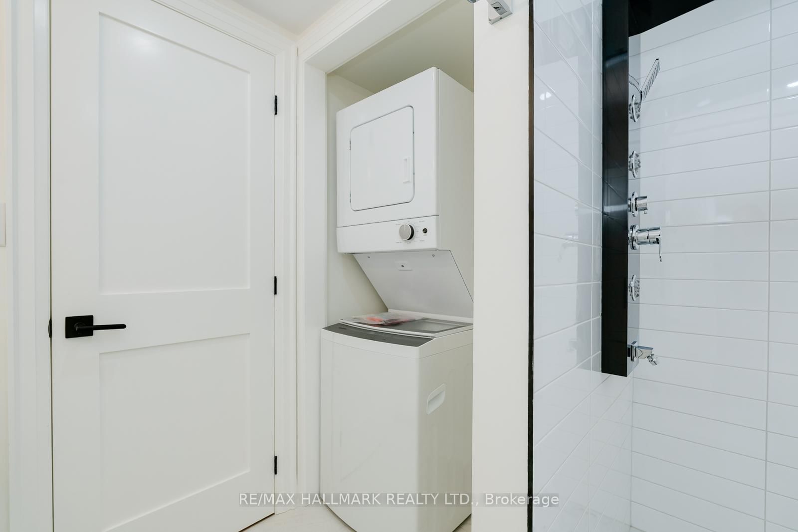 69 Searle Avenue, Unit Basement bachelor unit - Photo 13