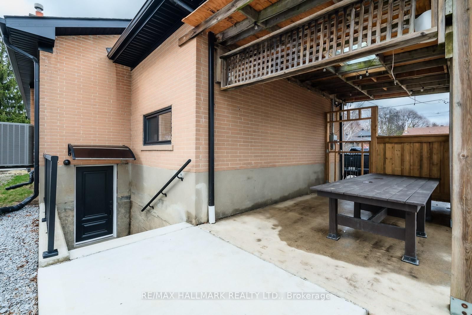 69 Searle Avenue, Unit Basement bachelor unit - Photo 17