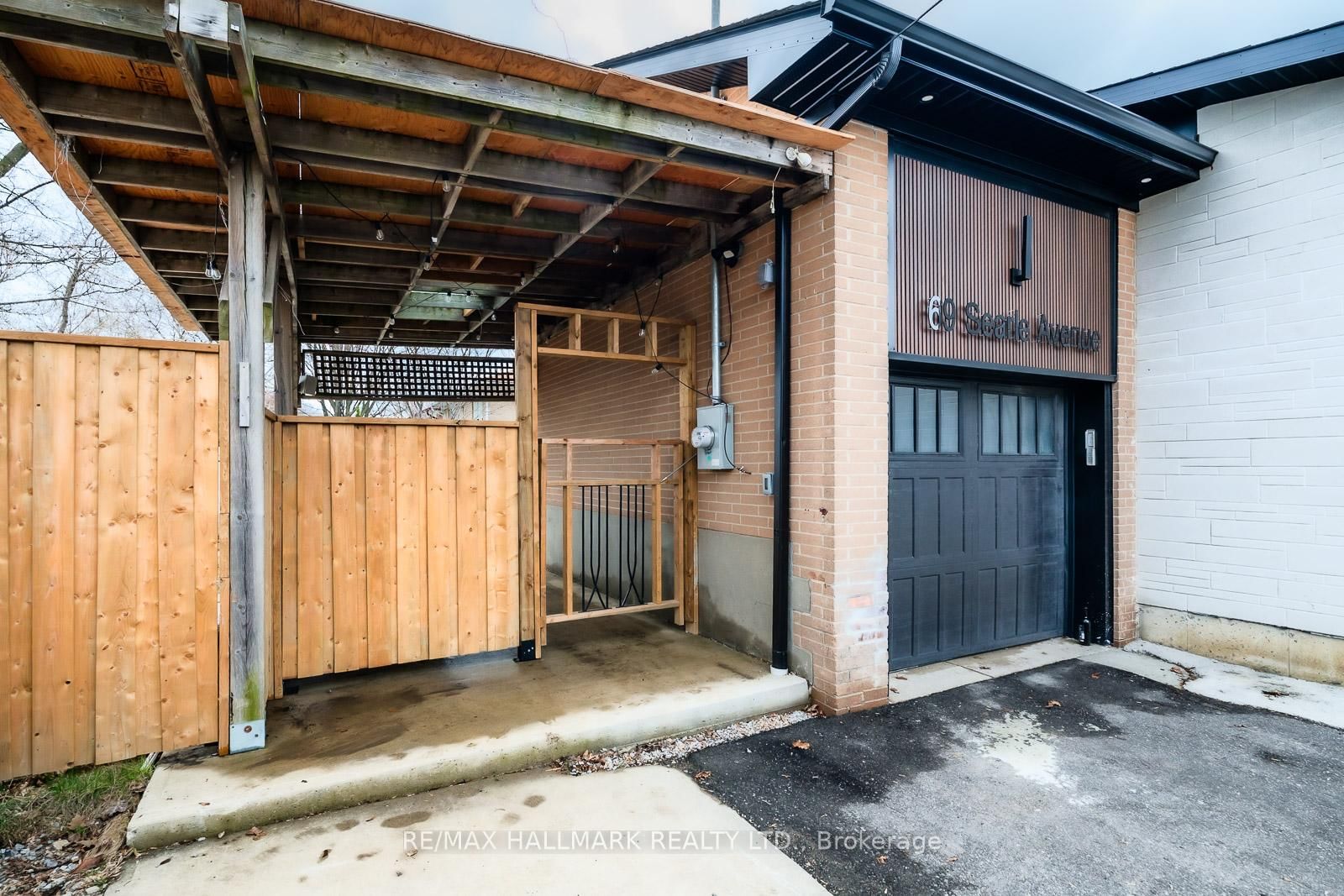 69 Searle Avenue, Unit Basement bachelor unit - Photo 18