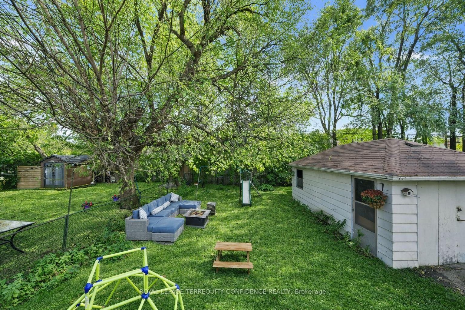 Detached House for sale at 69 Nipigon Avenue, Toronto, Ontario, M2M 2V9 - Newtonbrook East - MLS: C13014382