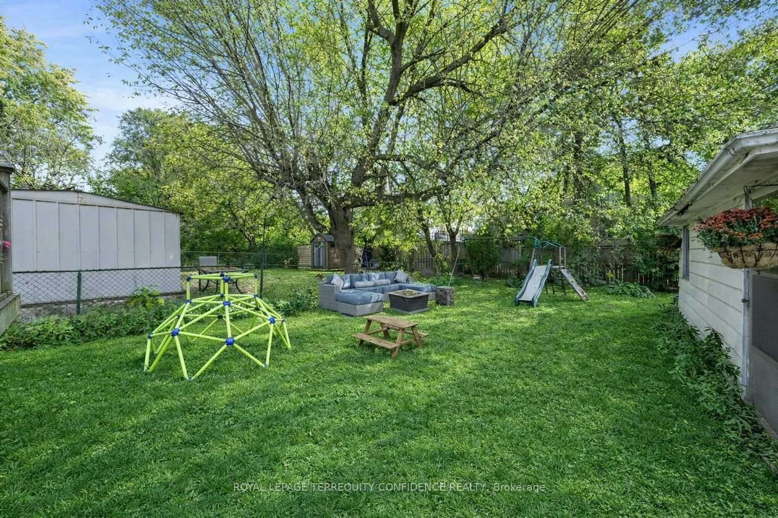 Detached House for sale at 69 Nipigon Avenue, Toronto, Ontario, M2M 2V9 - Newtonbrook East - MLS: C13014382