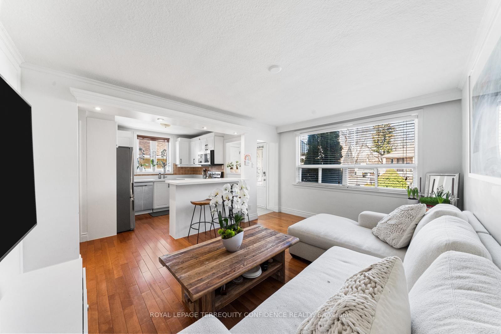 Detached House for sale at 69 Nipigon Avenue, Toronto, Ontario, M2M 2V9 - Newtonbrook East - MLS: C13014382