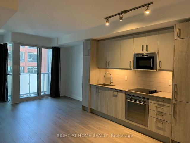 1010 - 77 Mutual Street