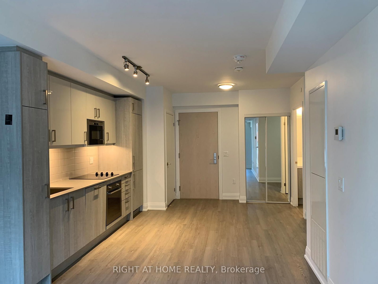 77 Mutual Street, Unit 1010 - Photo 6