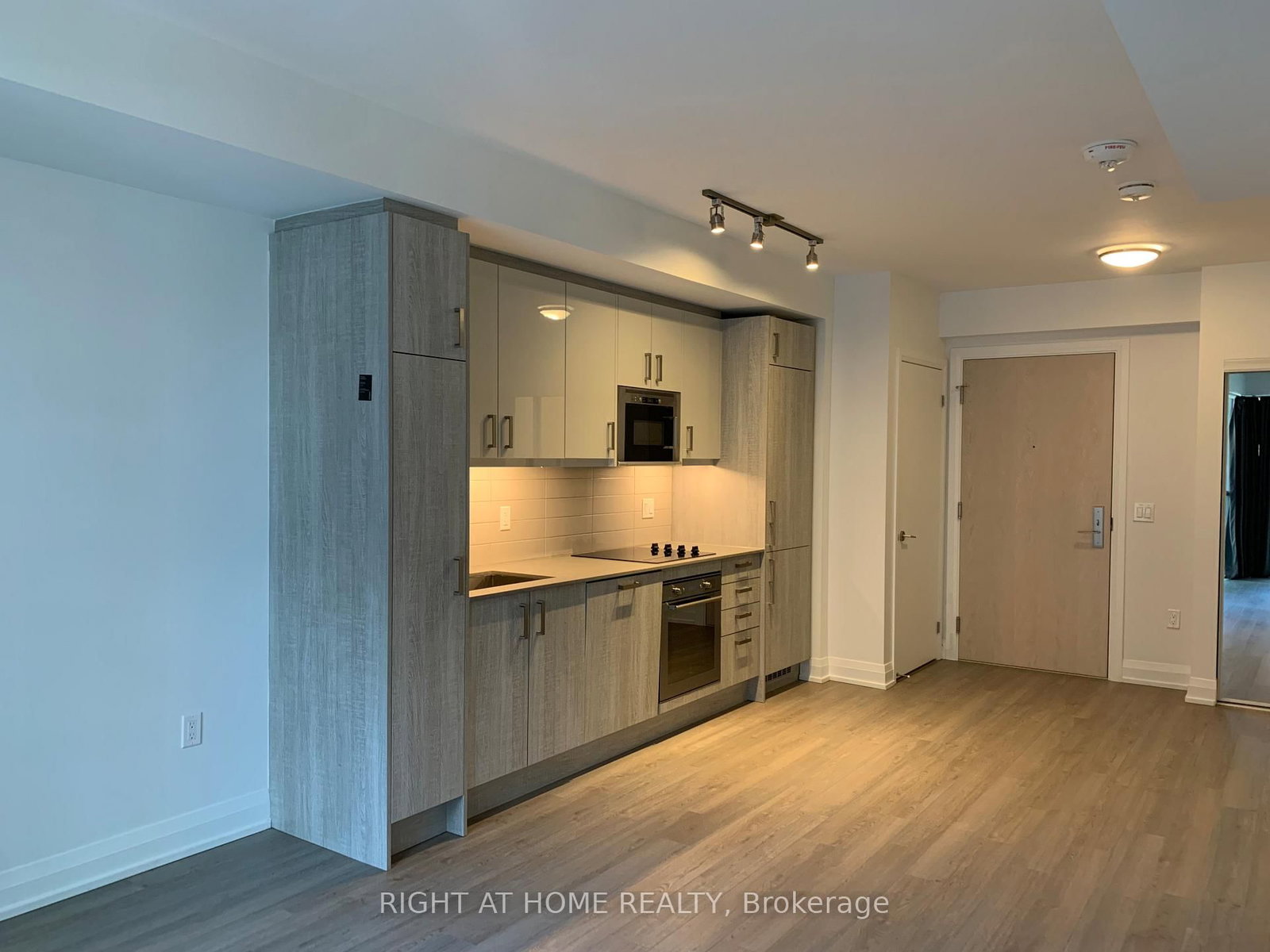 77 Mutual Street, Unit 1010 - Photo 7