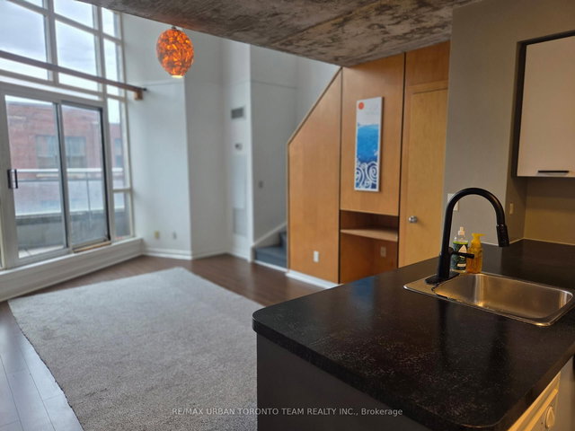 209 - 255 Richmond Street E