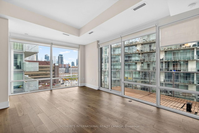 701 - 29 Queens Quay E