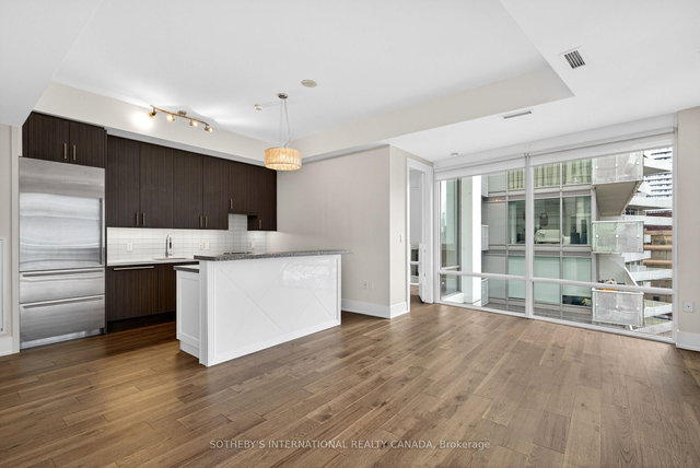 701 - 29 Queens Quay E