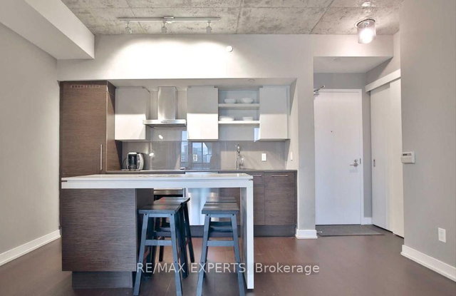 933 - 1030 King Street W