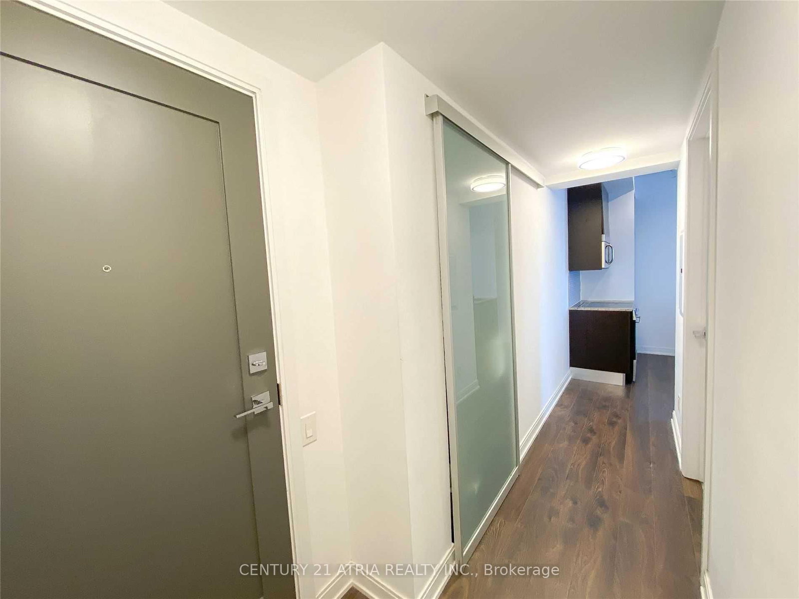 42 Charles Street E, Unit 3908 - Photo 12