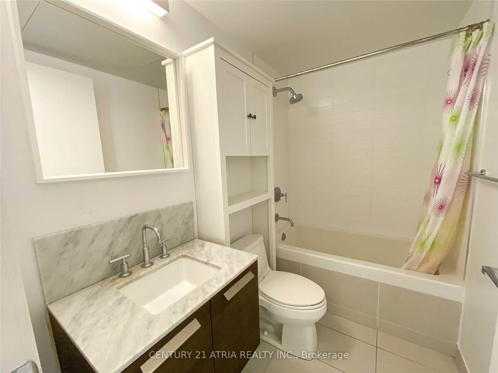 42 Charles Street E, Unit 3908 - Photo 16