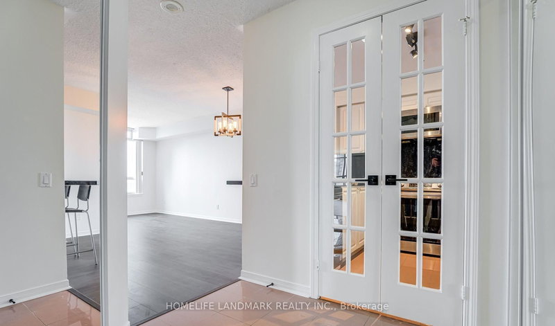 618 - 8 Hillcrest Ave, Toronto, M2N 6Y6 | Image 3