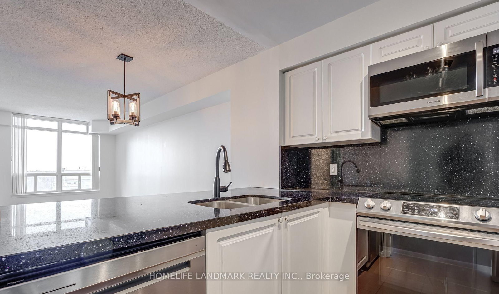 8 Hillcrest Avenue, Unit 618 - Photo 4