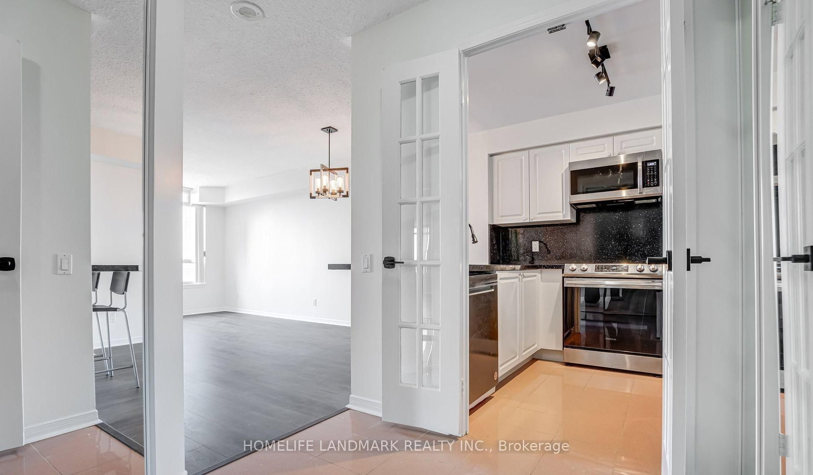 8 Hillcrest Avenue, Unit 618 - Photo 5