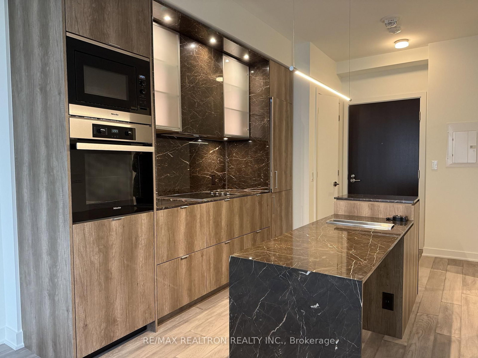 11 Yorkville Avenue, Unit 1306 - Photo 4