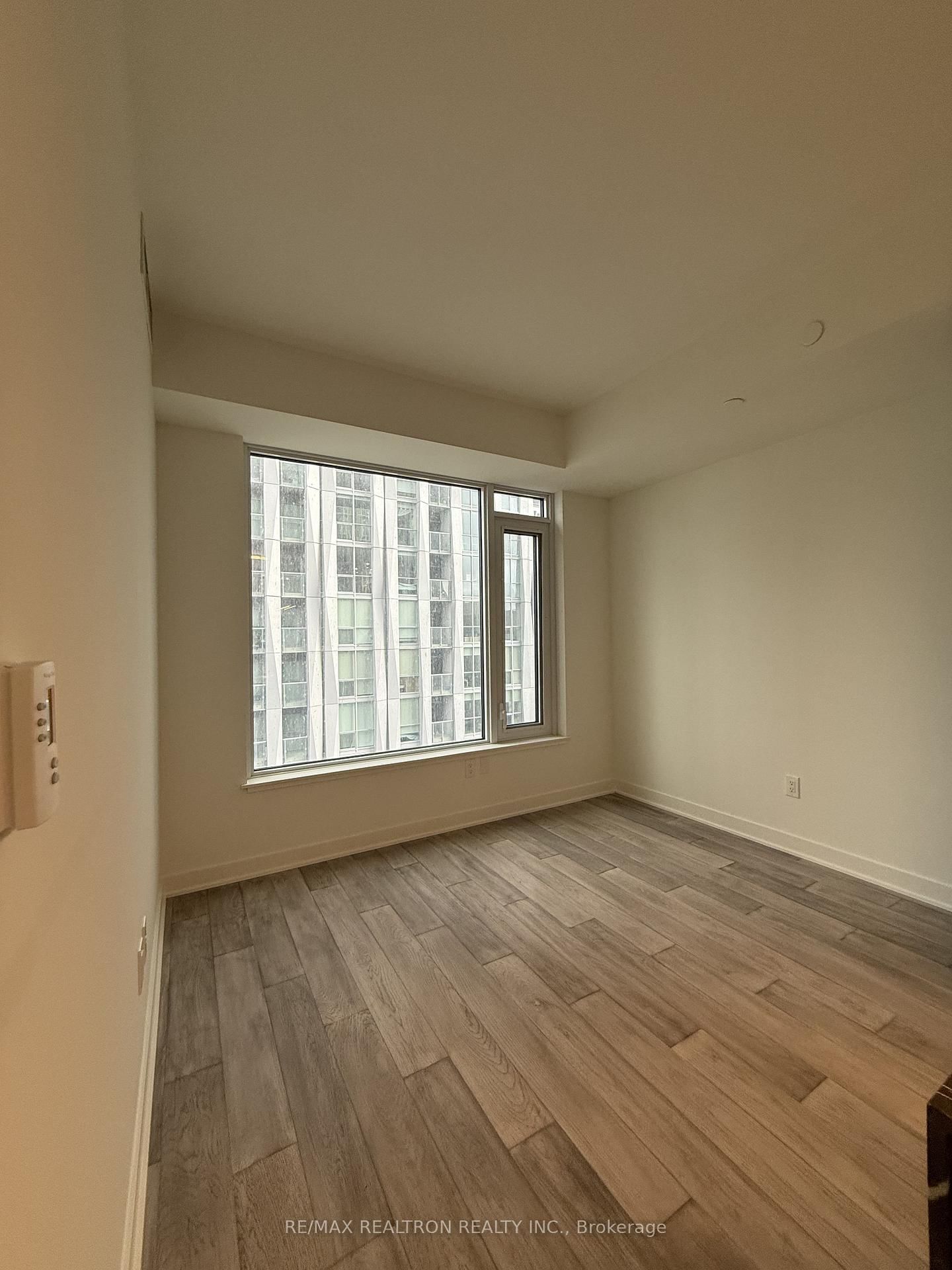 11 Yorkville Avenue, Unit 1306 - Photo 7