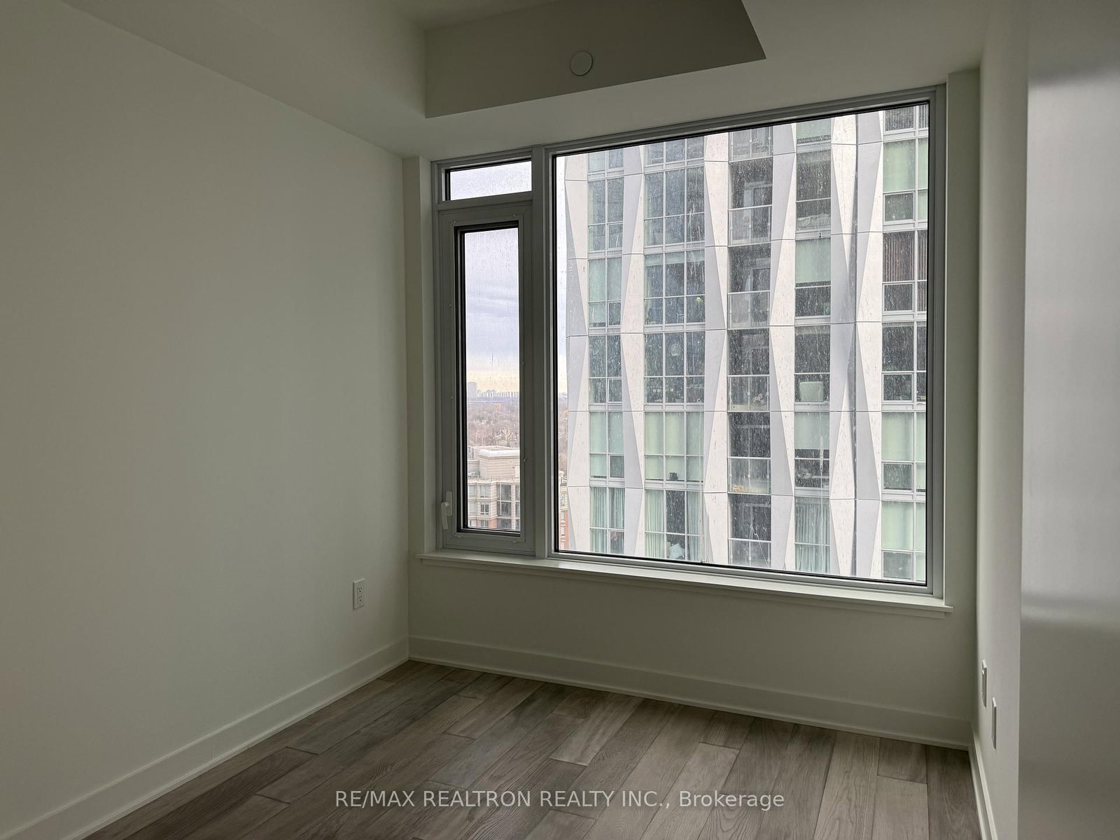 11 Yorkville Avenue, Unit 1306 - Photo 8
