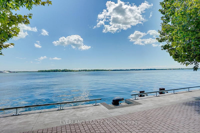 3105 - 15 Queens Quay E, Toronto, M5E 0C5 | Image 3