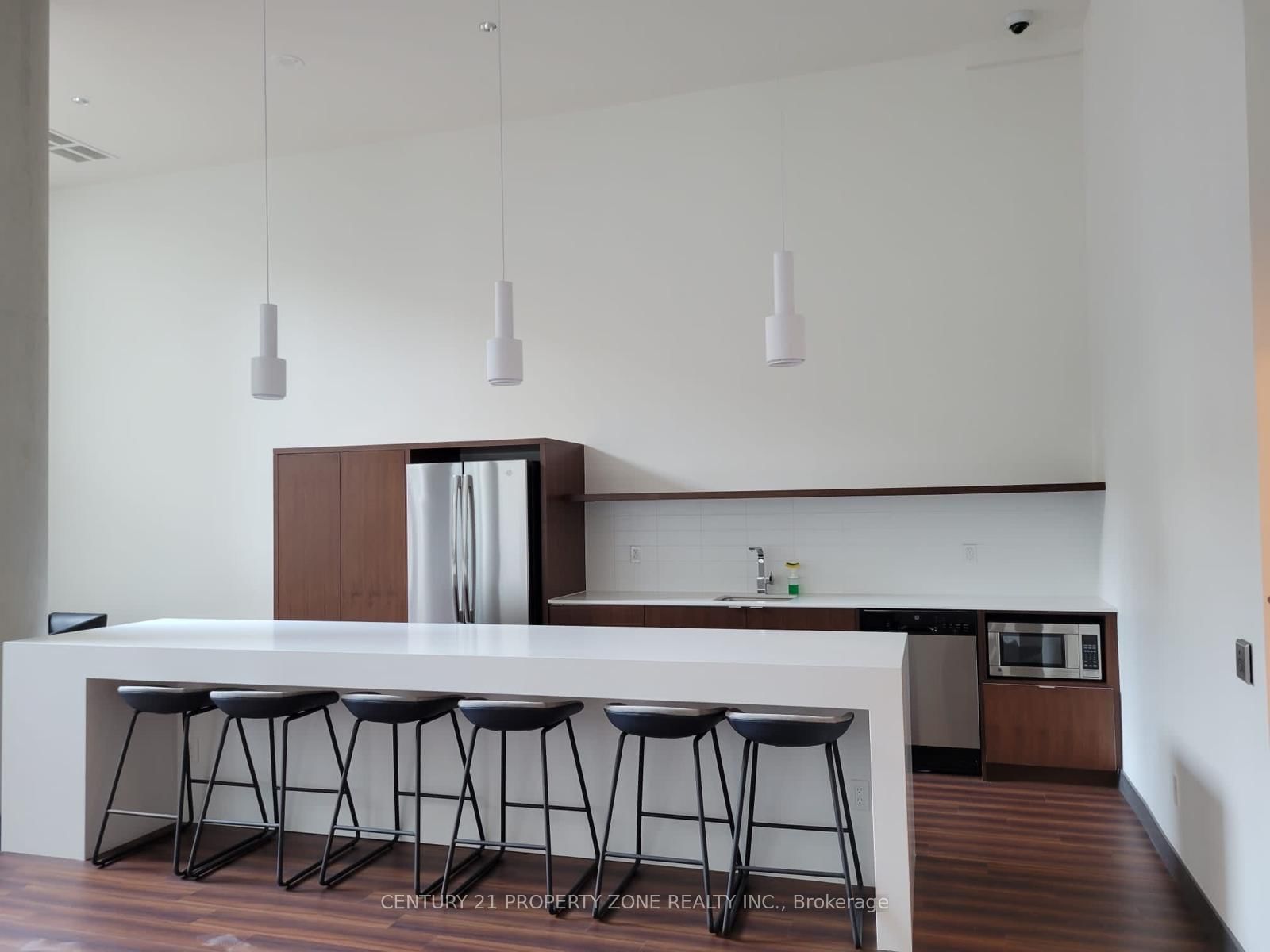 120 Varna Drive, Unit 820 - Photo 5