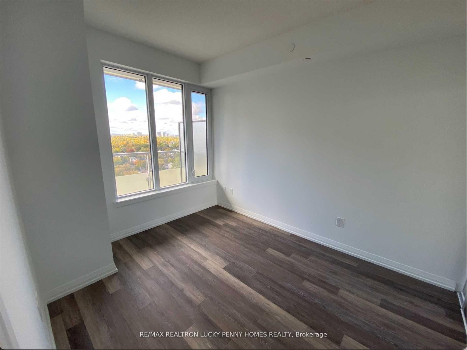 75 Canterbury Place, Unit 1809 - Photo 4