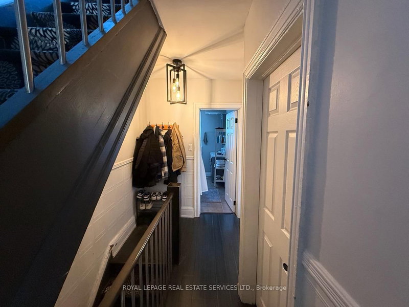 2nd Floor - 263 Grace St, Toronto, M6G 3A7 | Image 2