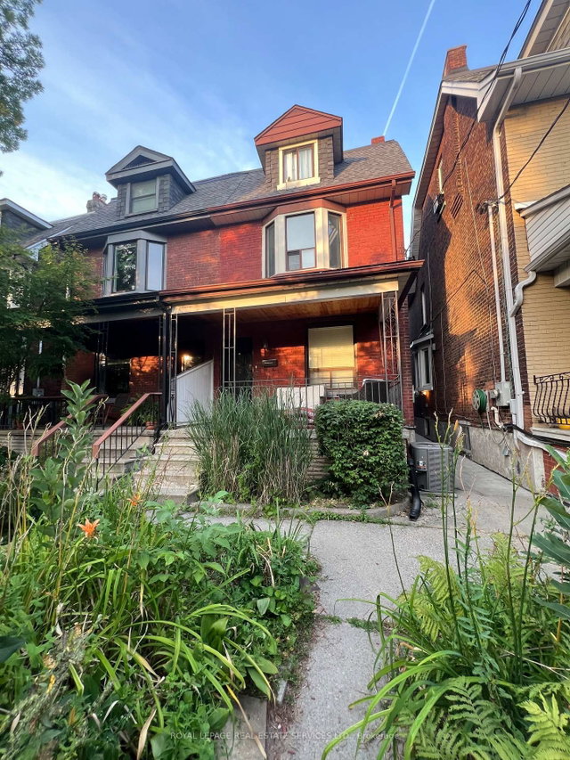 2nd Floor - 263 Grace Street